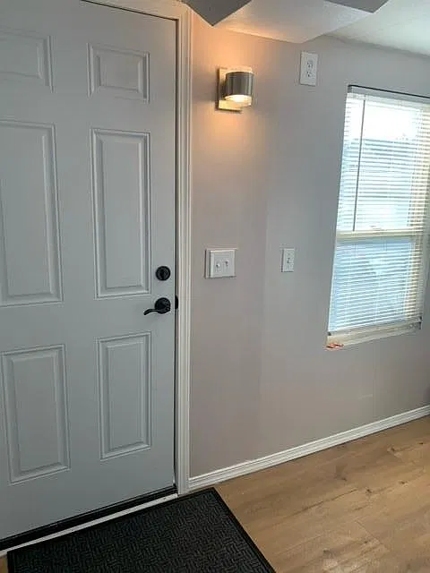 2 bed, 1030 sqft, $1,500 — Photo 2