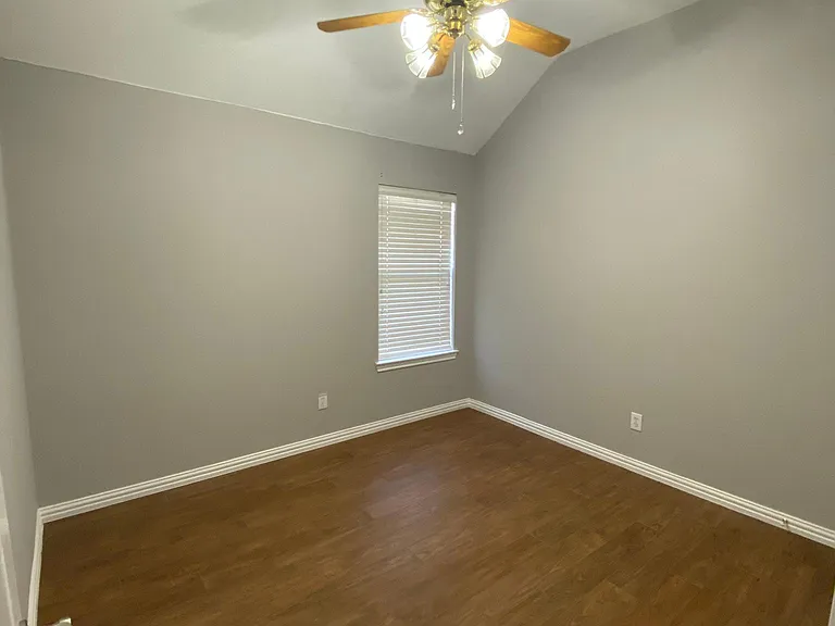 1720 Hackberry Branch Dr — Photo 23