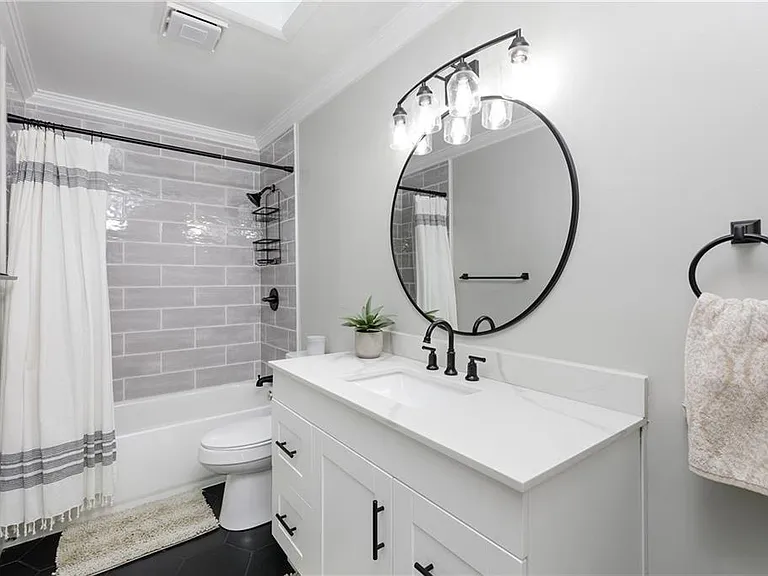 2201 Hunters Wood Way — Photo 24