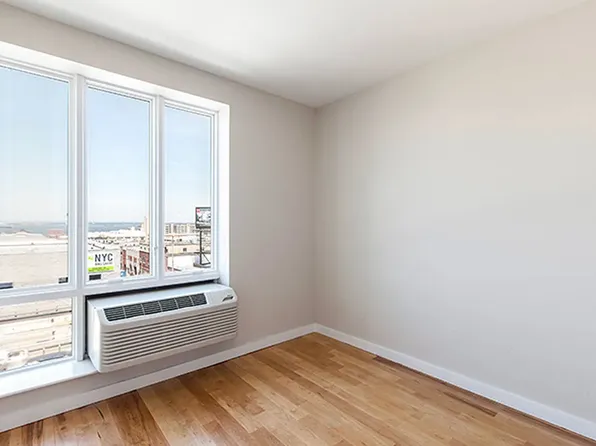 316 52nd Street image 3 of 7