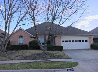 6028 Hillview Dr, Watauga, TX 76148
