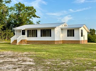 215 Buckhorn Blvd, Chipley, FL 32428