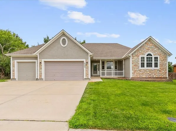 18280 W 157th St, Olathe, KS 66062