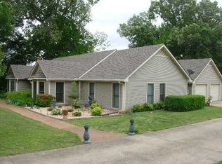 318 Fairfield Dr, Dyersburg, TN 38024