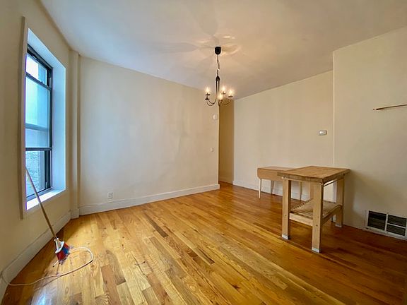 5th image of 732 Saint Marks Ave #3L