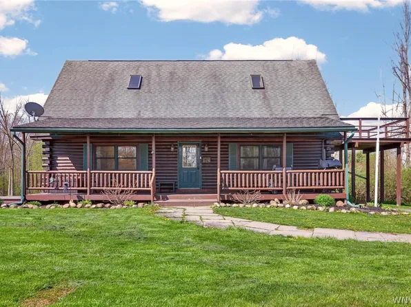 1227 Backus Rd, Derby, NY 14047