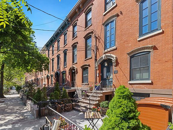 4th image of 132 Sussex St #1A