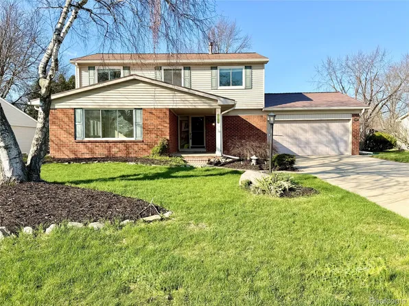 23053 Brook Forest Rd, Novi, MI 48375