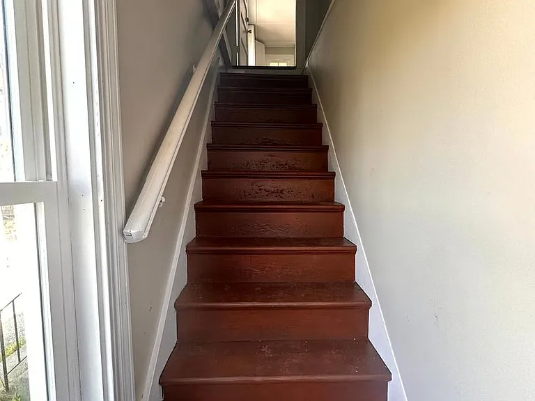 19 Centennial St — Photo 4