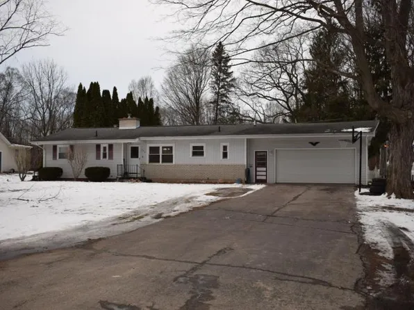 299 Cass River Dr, Caro, MI 48723
