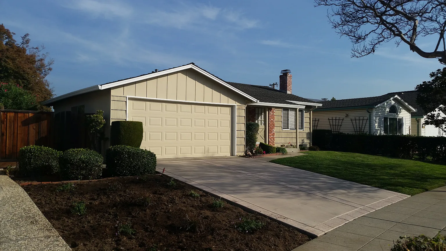 1022 Pennington Ln photo 1