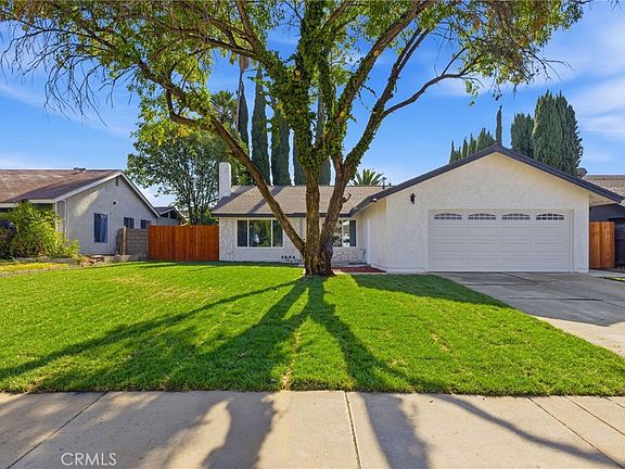 3rd image of 8281 Onyx Ct