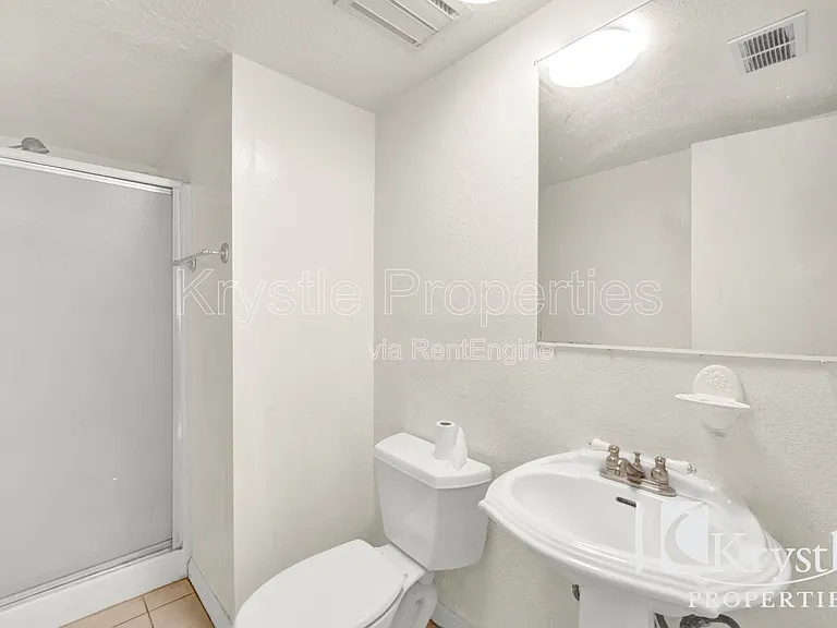 1398 Hale St — Photo 15