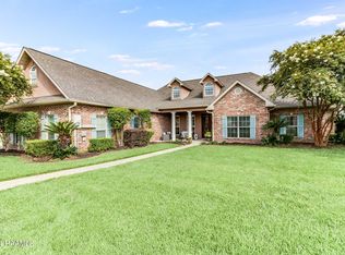 806 Belle Dr, Breaux Bridge, LA 70517