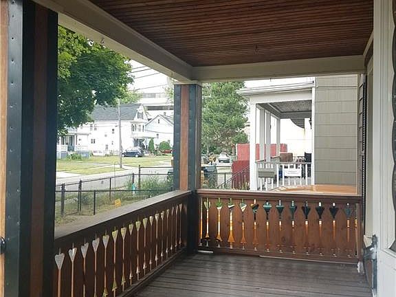 4th image of 93 Alsace Ave