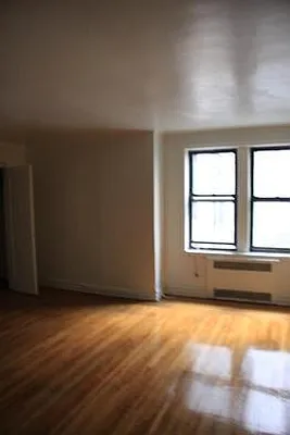 Rented by Lang Realty LLC | media 32