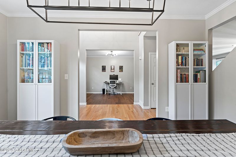 4th image of 638 Grooms Road