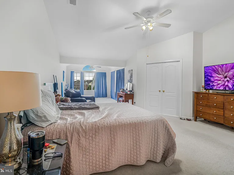 43729 Stoke Chapel Ter — Photo 19