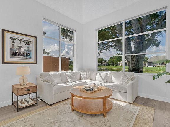 5th image of 7693 Rockford Rd