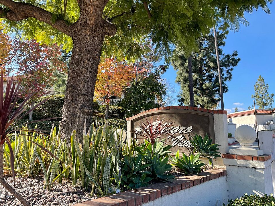 Allegro Villas Complex entrance