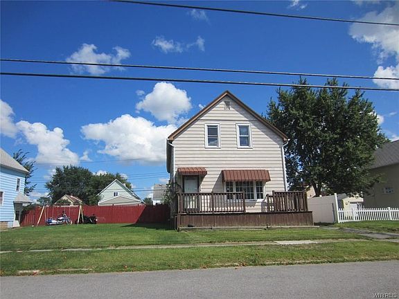 2nd image of 227 Crocker St