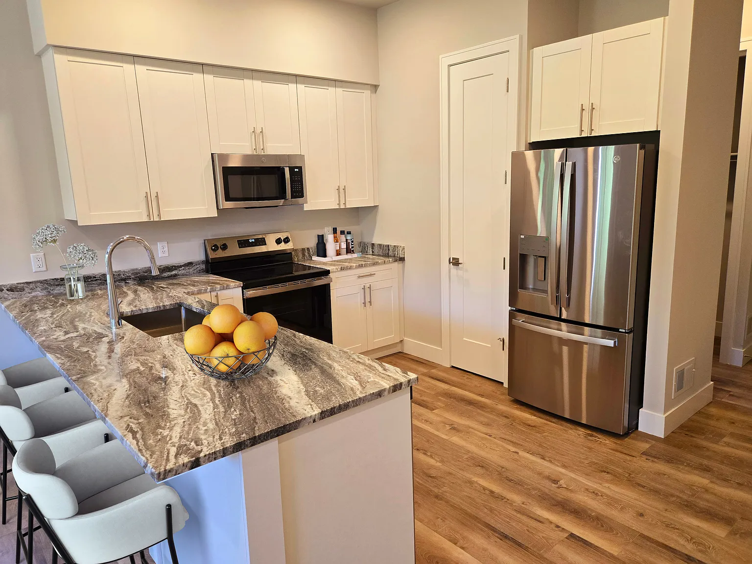 Hideaway Apartments — Photo 3