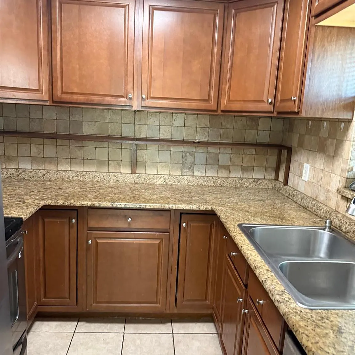 3 bed, 2.0 bath, 1350 sqft, $2,550 — Photo 3
