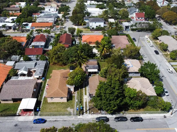 1114 SW 13th Ct, Miami, FL 33135
