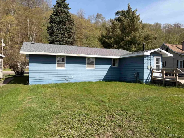 1210 M 28 W, Munising, MI 49862