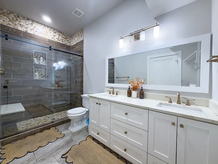 7906 Thorneywood Rd — Photo 12