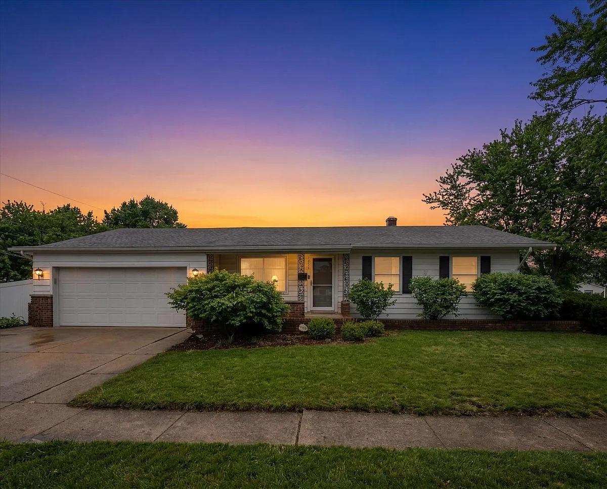 1114 Brentwood Pl photo 1