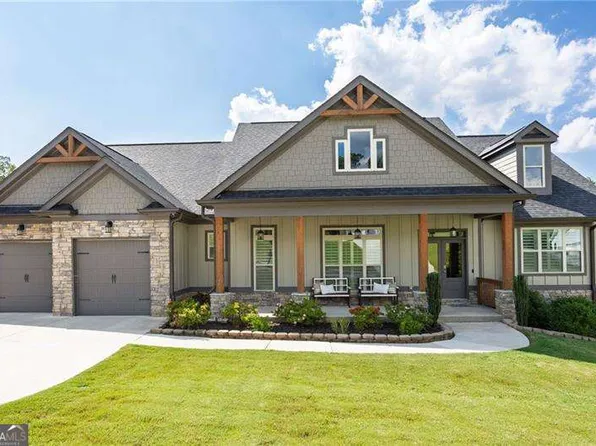 61 Roberson Dr, Cartersville, GA 30121