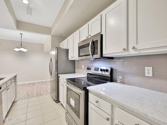 5th image of 10075 N Gate Pkwy #1009
