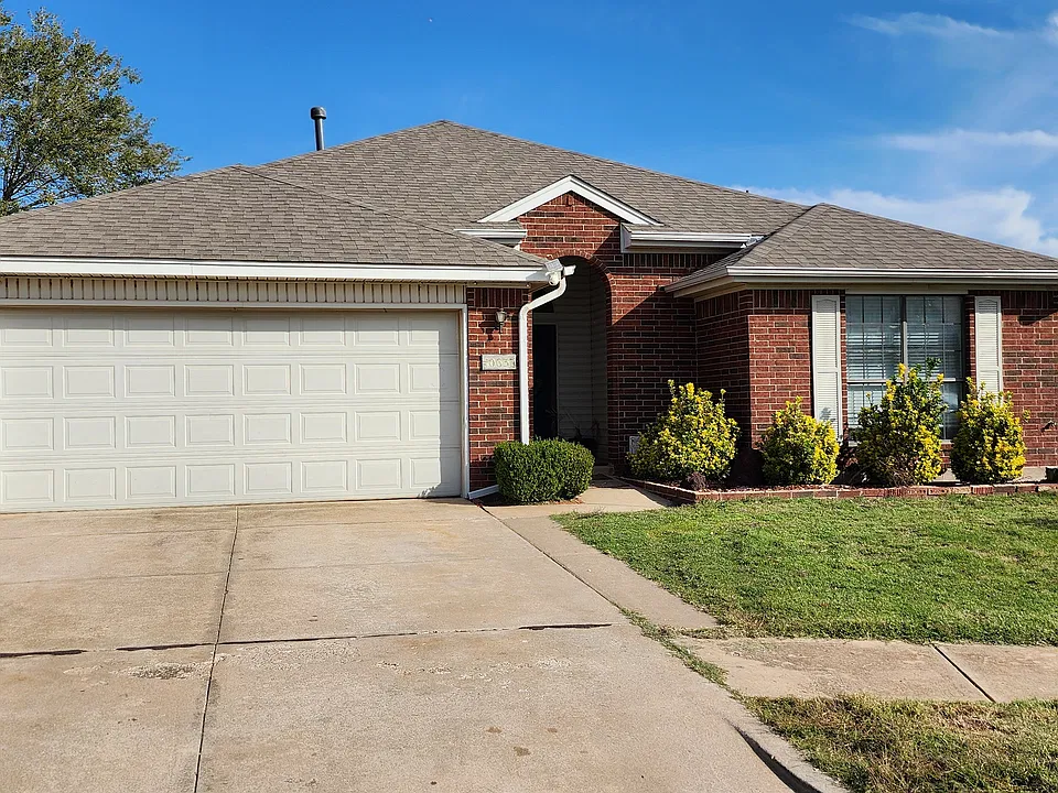 10637 NW 36th Pl
