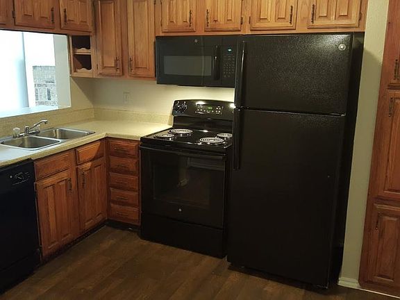 4th image of 6105 Oakway Ln #B1