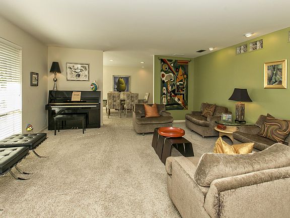 4th image of 2315 LA MESA