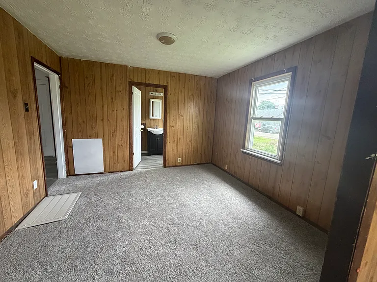 167 Benfield Ave — Photo 6