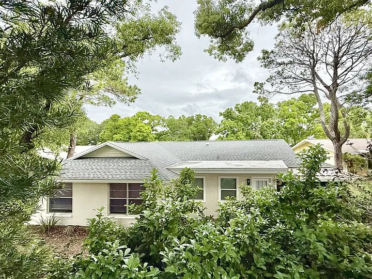 2869 Thistle Ct N — Photo 60