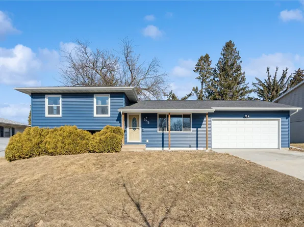 338 Hampden Dr NE, Cedar Rapids, IA 52402
