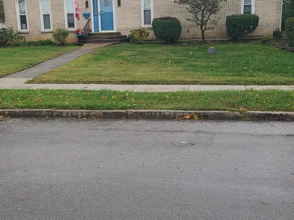 1376 Tanforan Dr, Lexington, KY 40517