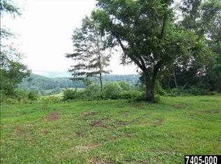 4546 Bentz Rd, Spring Grove, PA 17362