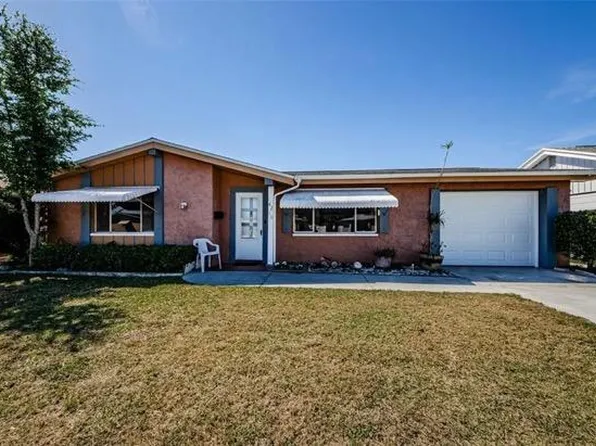 4210 Newbury Dr, New Port Richey, FL 34652