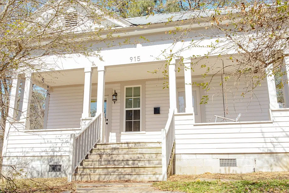 915 Jefferson Ave