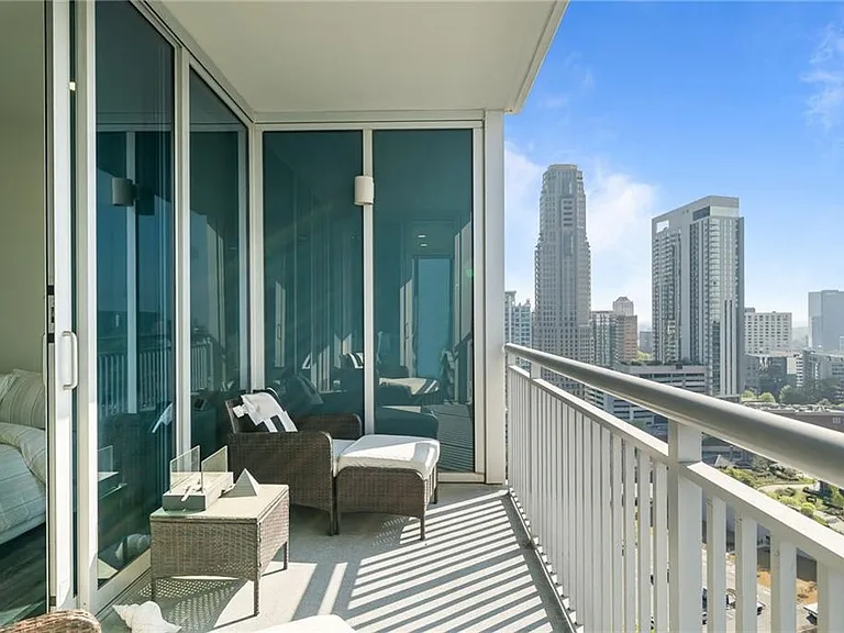 3338 Peachtree Rd NE #2207 — Photo 26