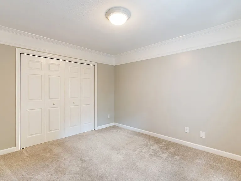 412 Peachtree Ln — Photo 20