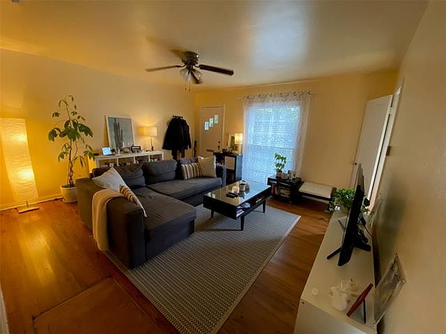 1st image of 1828 N Bell Ave