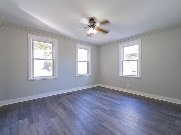 3rd image of 252 Somerset Ave
