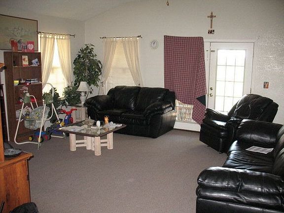 2nd image of 107 Seidel St
