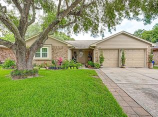 324 Meadow Wood Ct, League City, TX 77573
