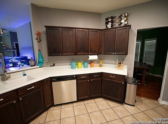 4th image of 20606 View Mdw